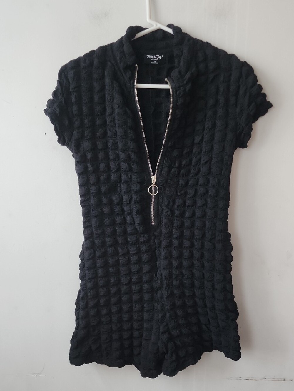 Black Textured Short-Sleeve Romper with Zip Front. New Without Tag - Picture 2 of 12